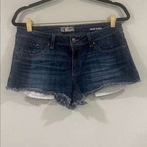 REWASH Vintage Reunion Fray Hem Jean Short 9/29